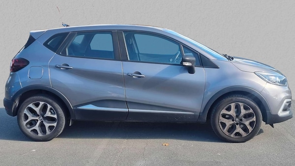 Used Renault Captur 2017 for sale - 76087798: Photo 2