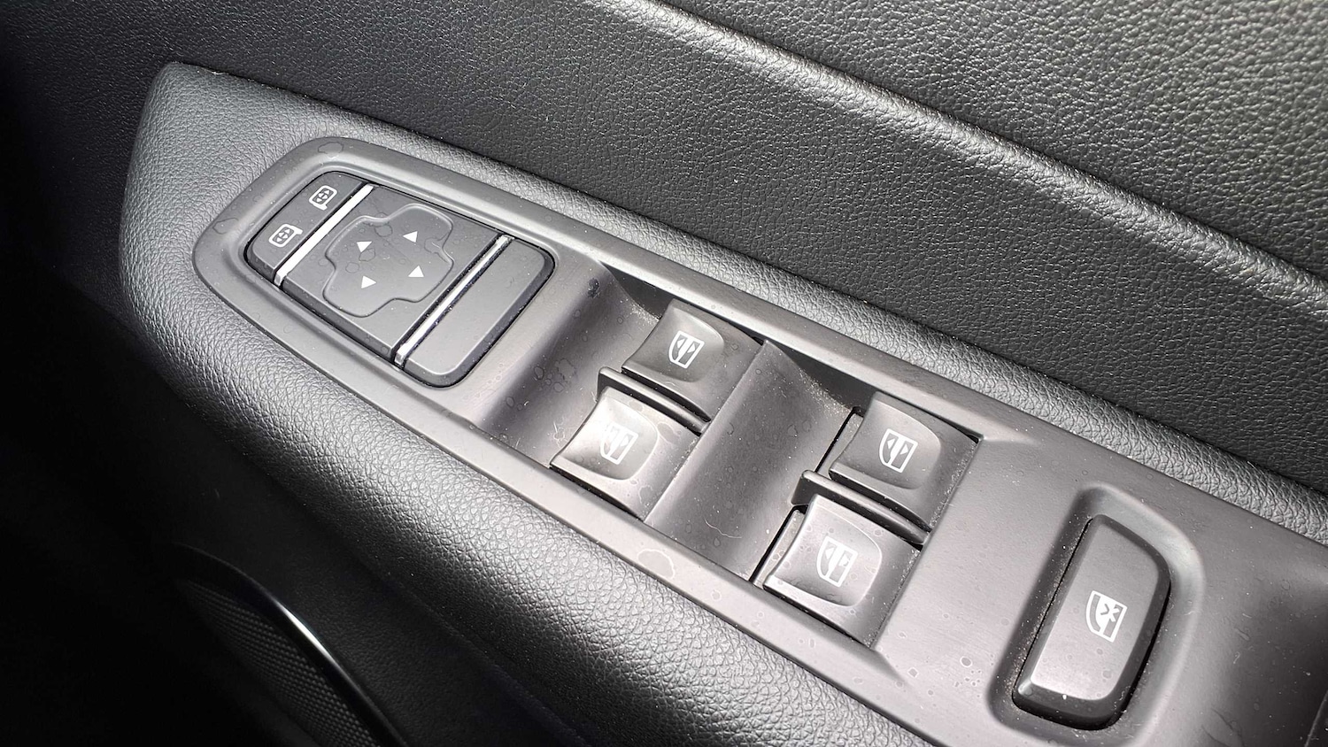 Used Renault Captur 2017 for sale - 76087798: Photo 31