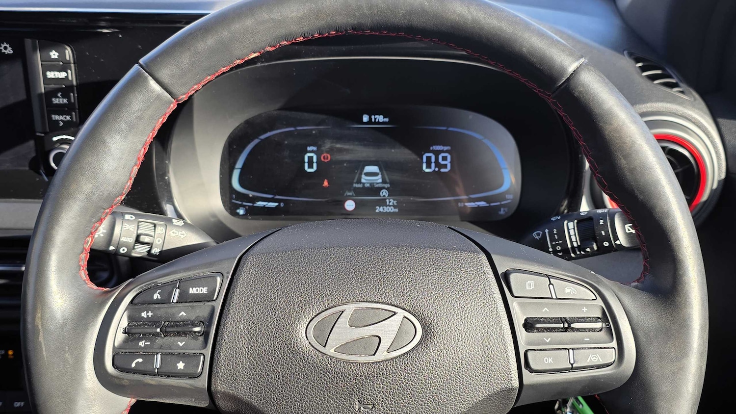 Used Hyundai i10 2023 for sale - 76319047: Photo 10