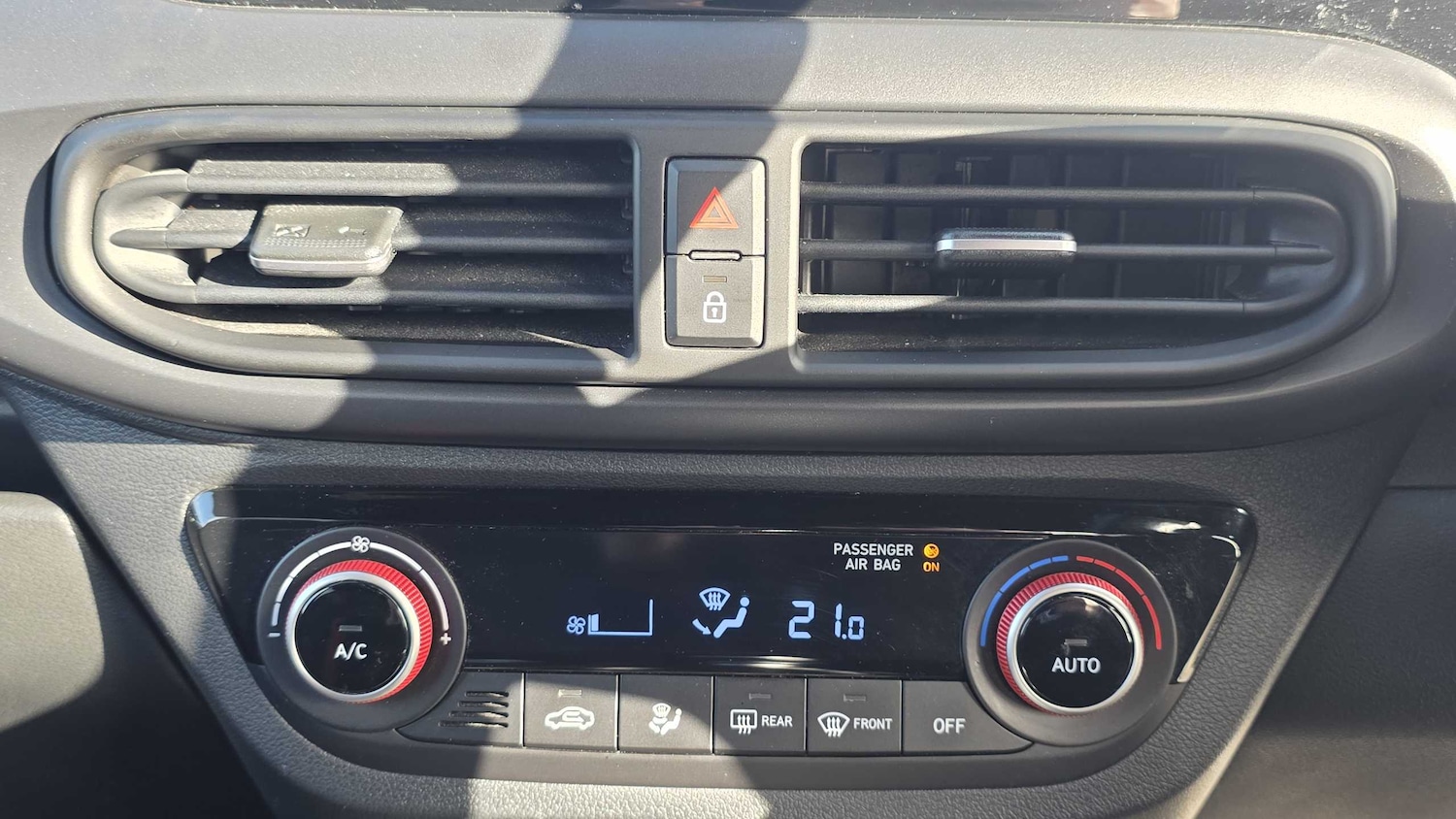 Used Hyundai i10 2023 for sale - 76319047: Photo 24