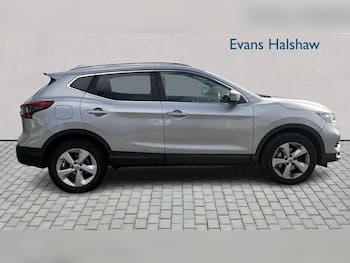Used Nissan Qashqai 2017 for sale - 79784904: Photo