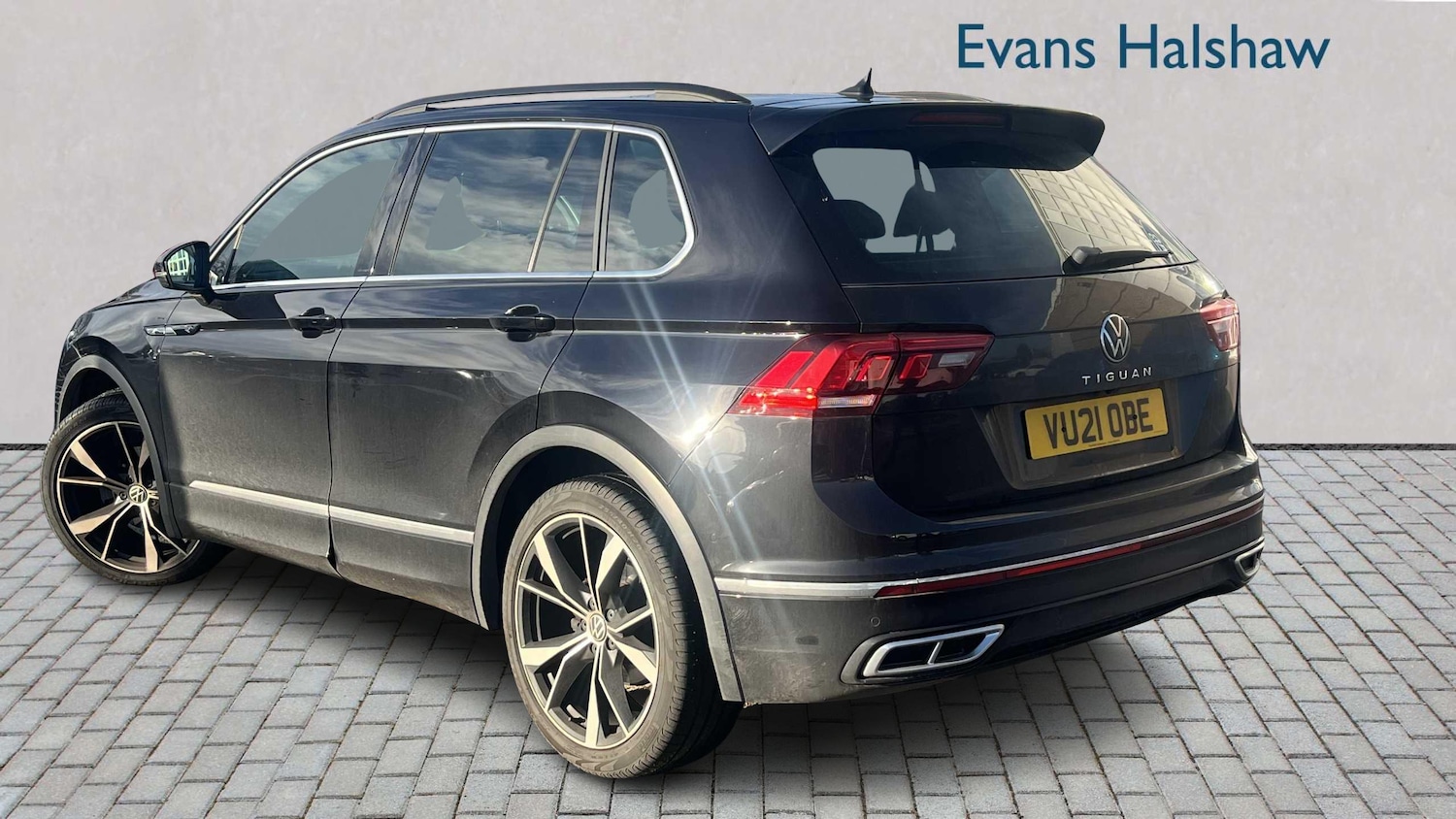 Used Volkswagen Tiguan 2021 for sale - 77232991: Photo 2