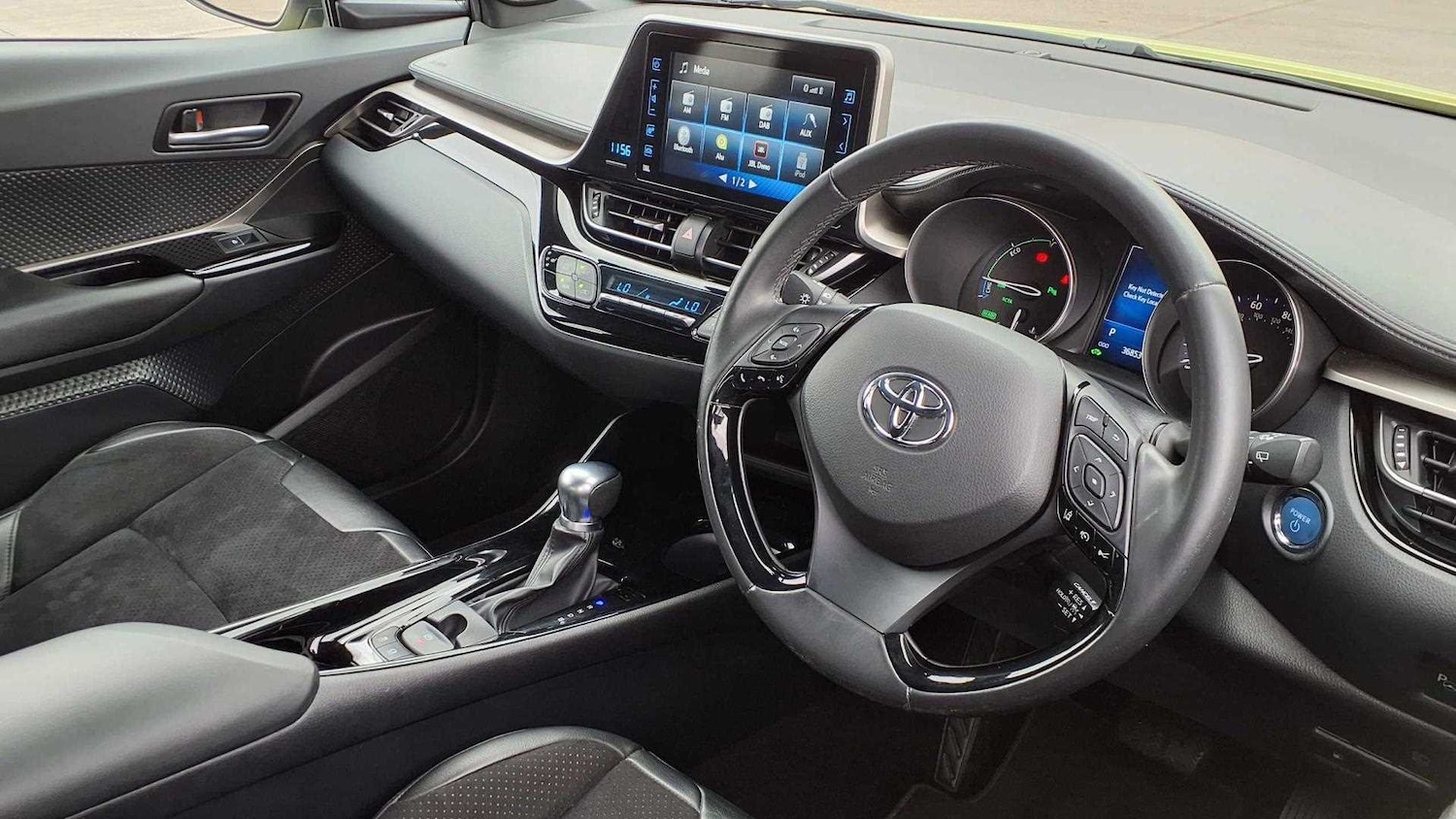 Used Toyota C-HR 2019 for sale - 76298300: Photo 16