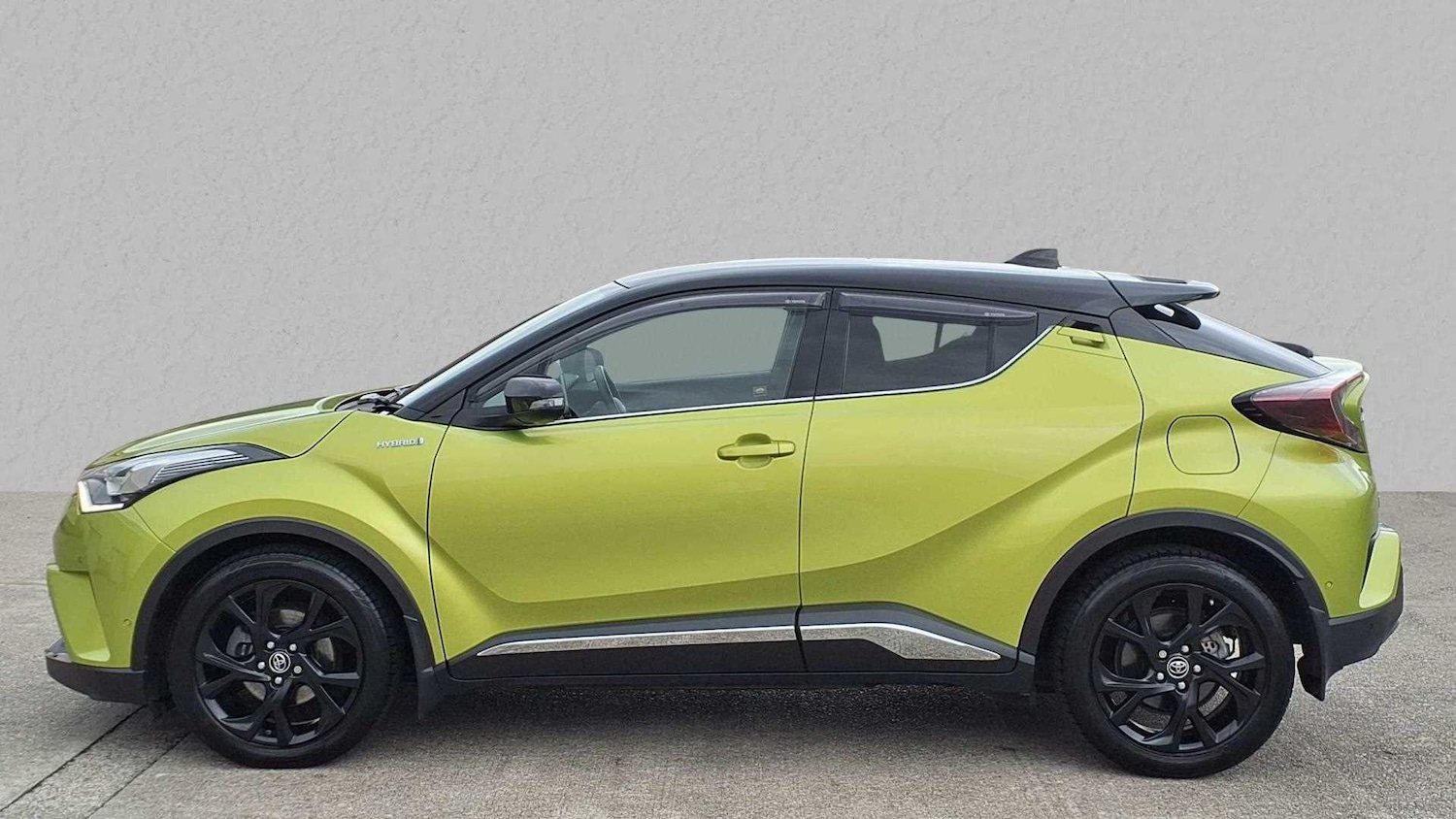 Used Toyota C-HR 2019 for sale - 76298300: Photo 4
