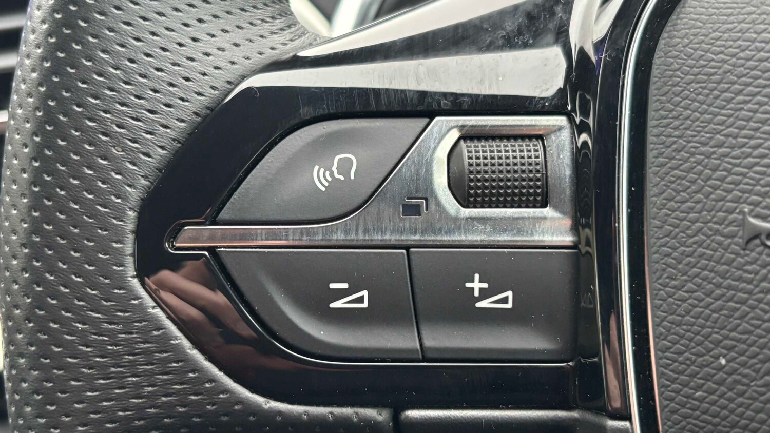 Used Peugeot 3008 2020 for sale - 77294293: Photo 14