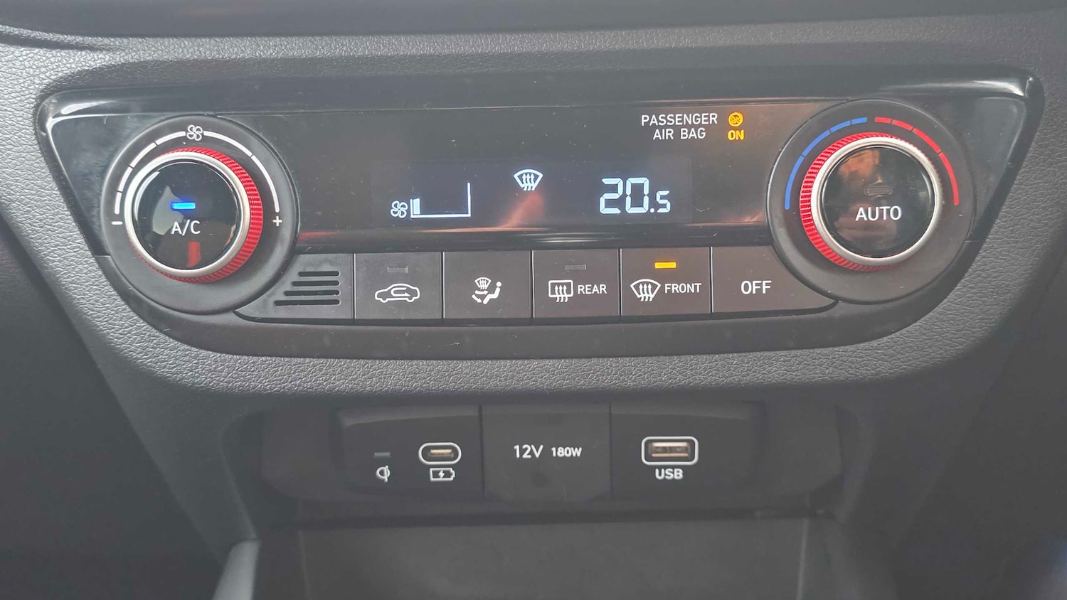 Used Hyundai i10 2023 for sale - 77164434: Photo 13