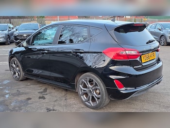 Used Ford Fiesta 2018 for sale - 77589208: Photo