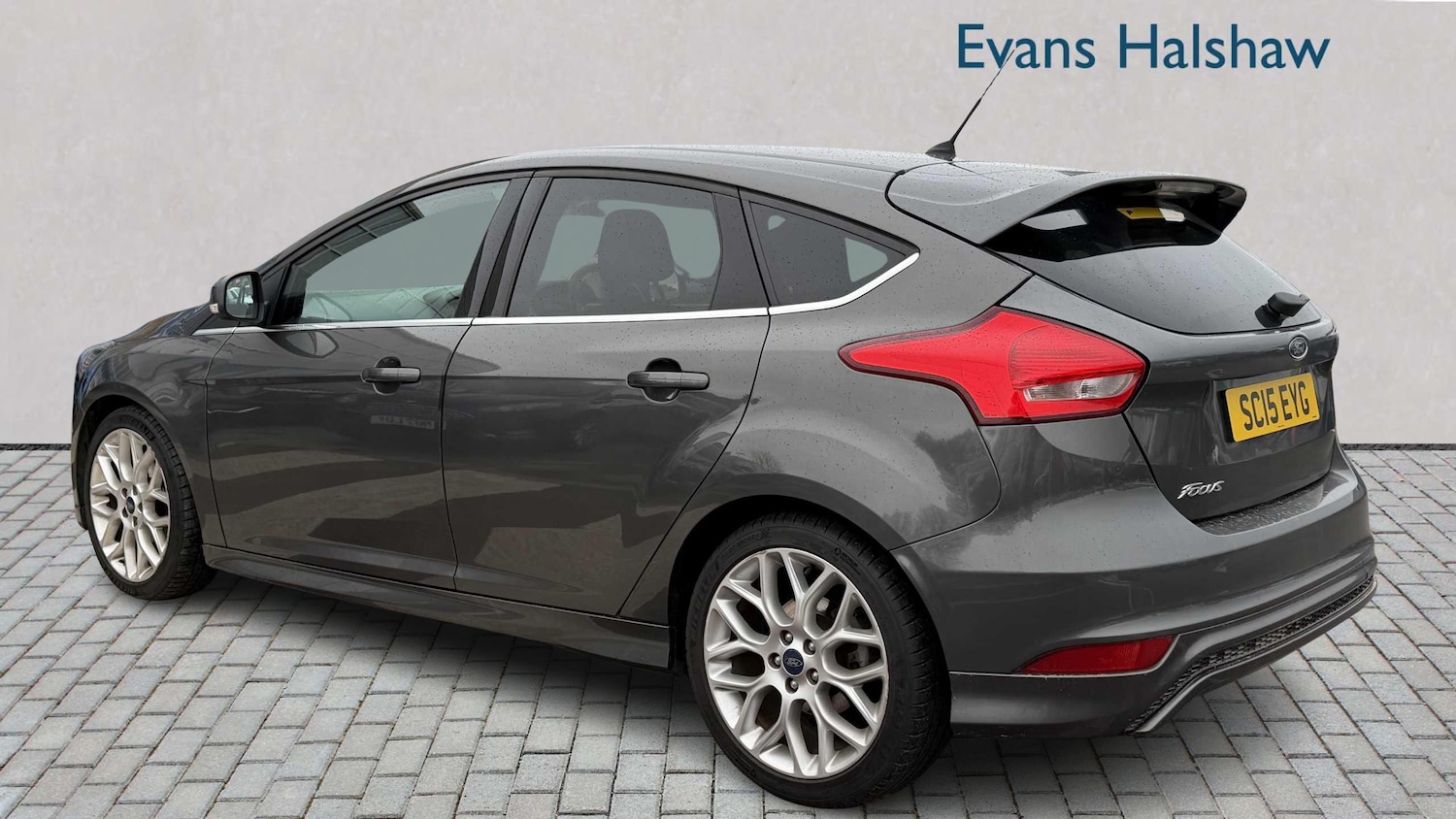 Used Ford Focus 2015 for sale - 77282026: Photo 2