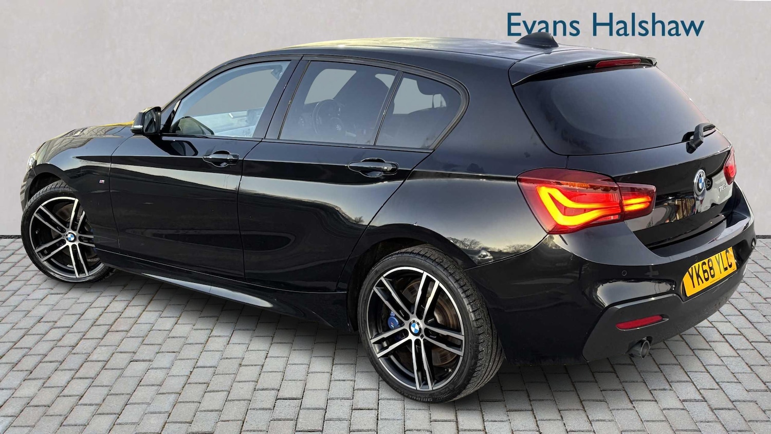 Used BMW 1 Series 2018 for sale - 76916030: Photo 2