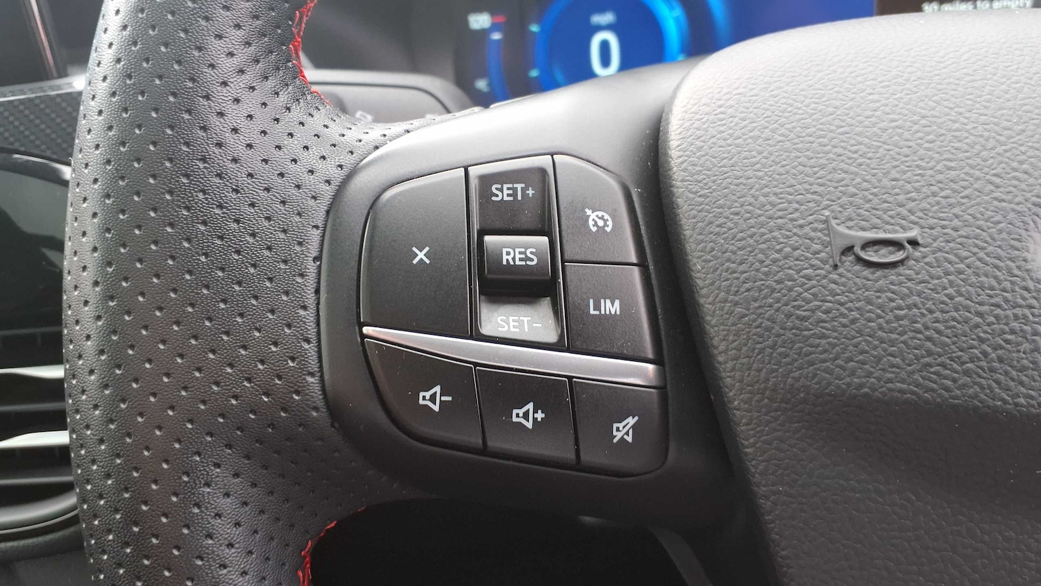 Used Ford Kuga 2023 for sale - 76075410: Photo 32
