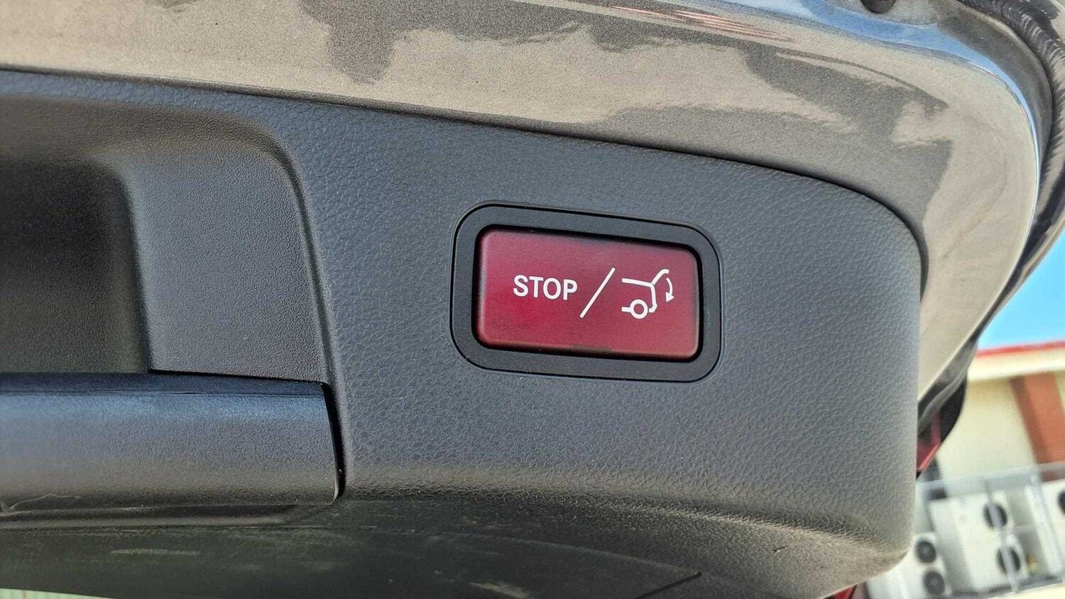 Vehicle 33