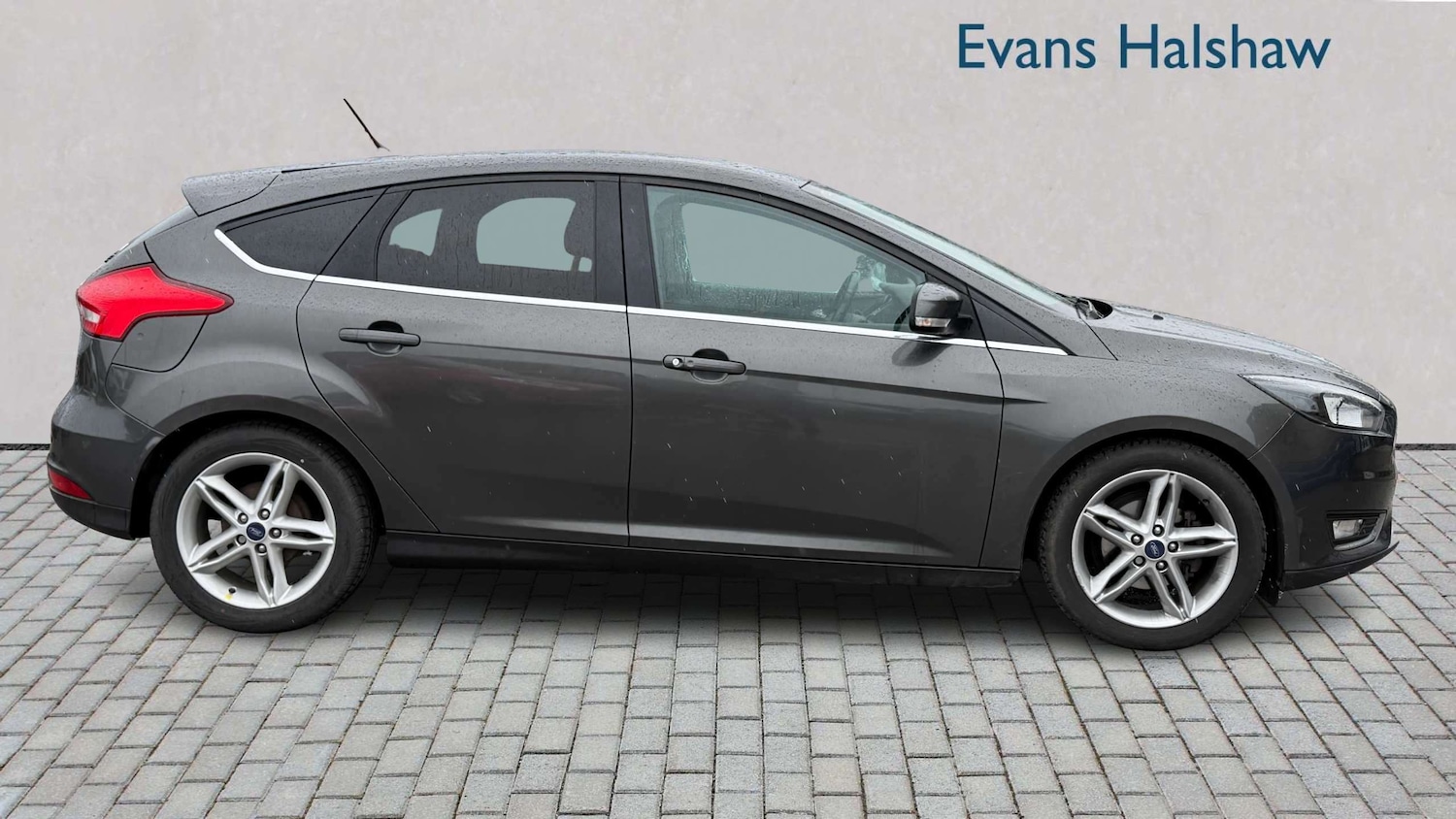 Used Ford Focus 2017 for sale - 77928826: Photo 3