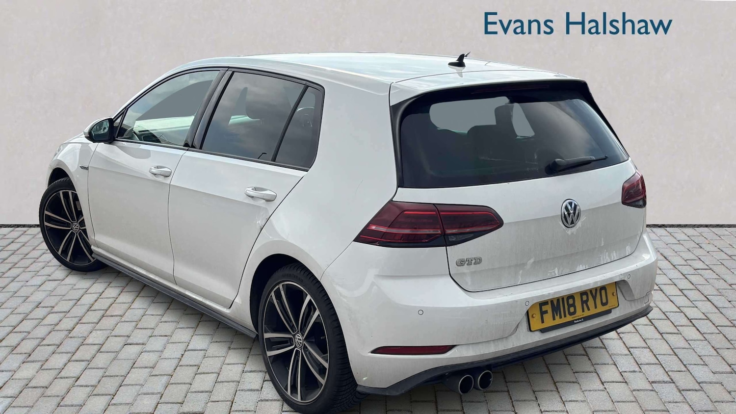 Used Volkswagen Golf 2018 for sale - 77795610: Photo 2