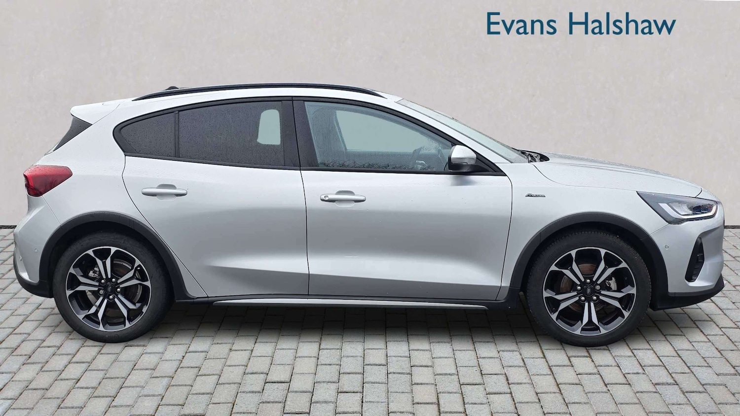 Used Ford Focus 2023 for sale - 78137582: Photo 2