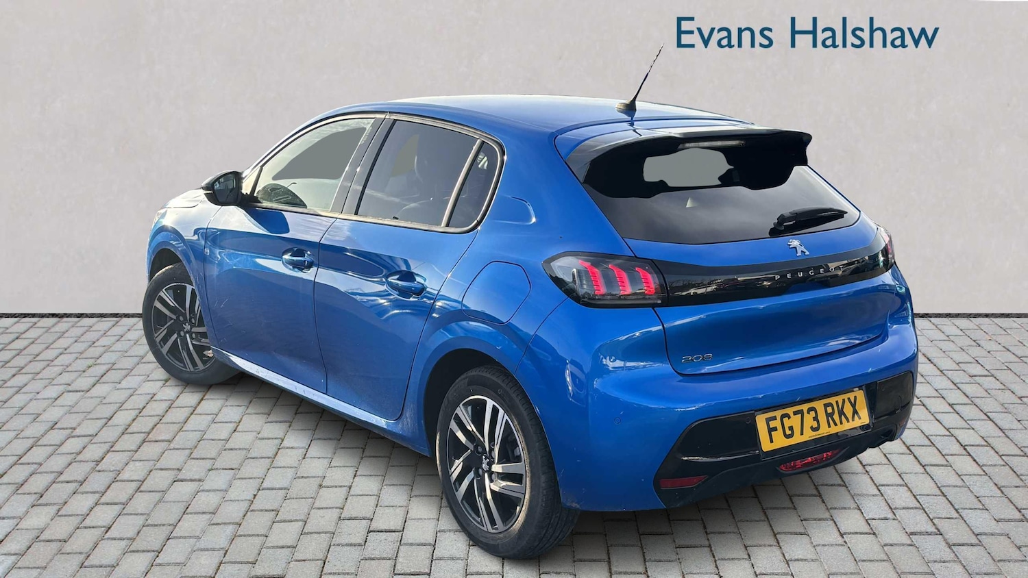 Used Peugeot 208 2023 for sale - 77361531: Photo 2