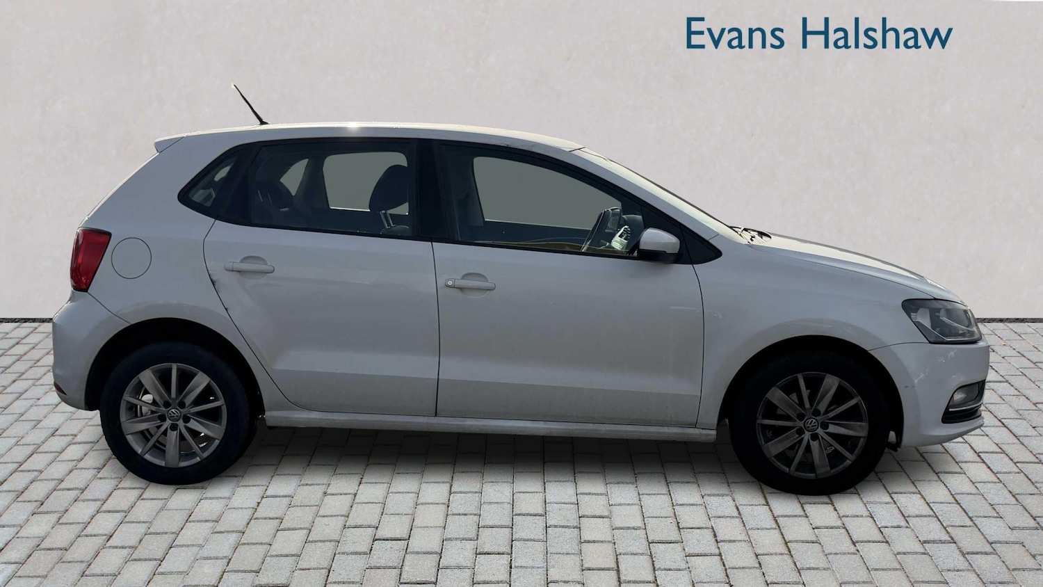 Used Volkswagen Polo 2014 for sale - 77635023: Photo 3