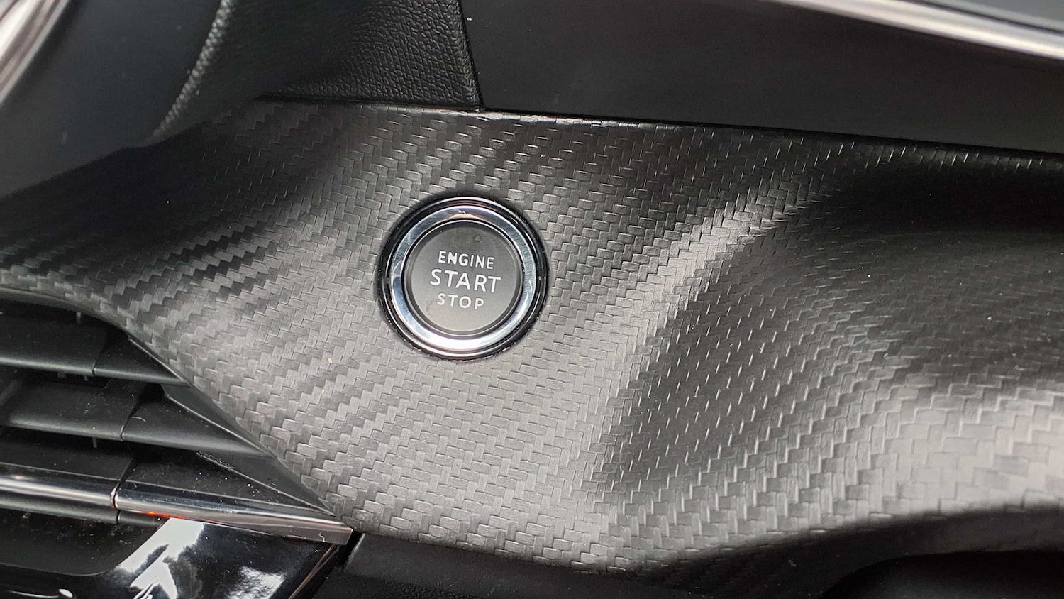 Used Peugeot 2008 2021 for sale - 76004435: Photo 25