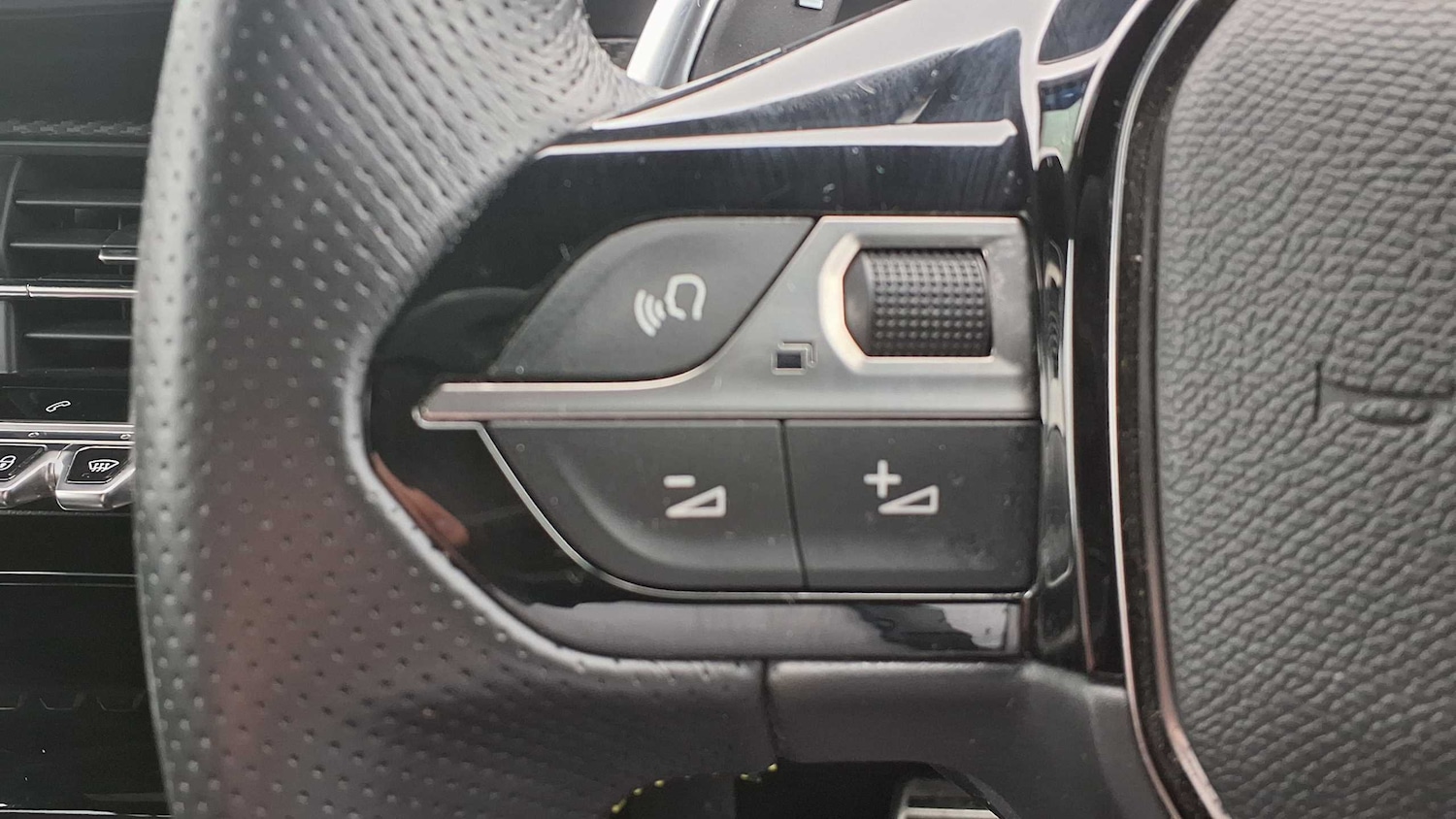 Used Peugeot 2008 2021 for sale - 76004435: Photo 31