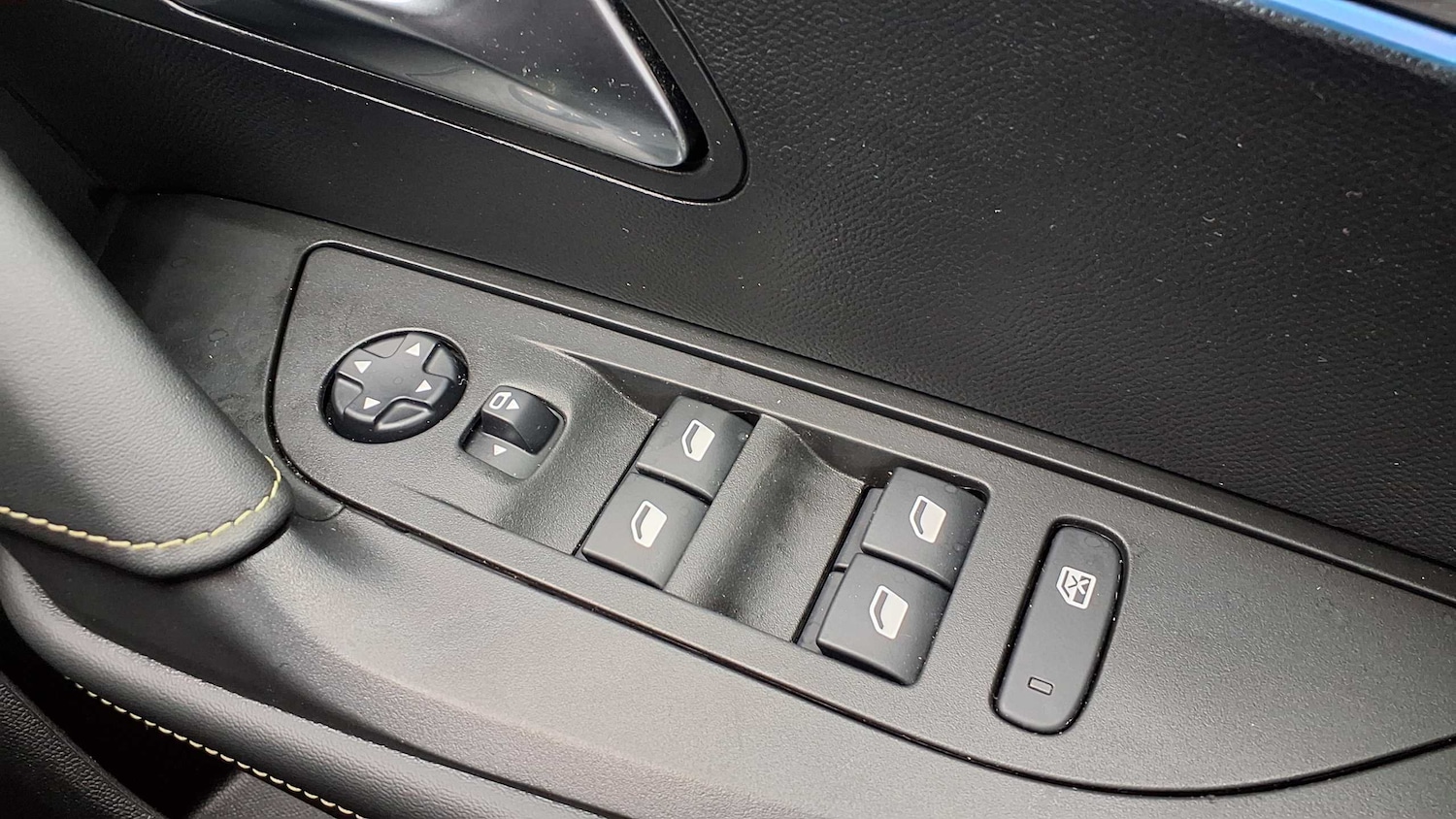 Used Peugeot 2008 2021 for sale - 76004435: Photo 33