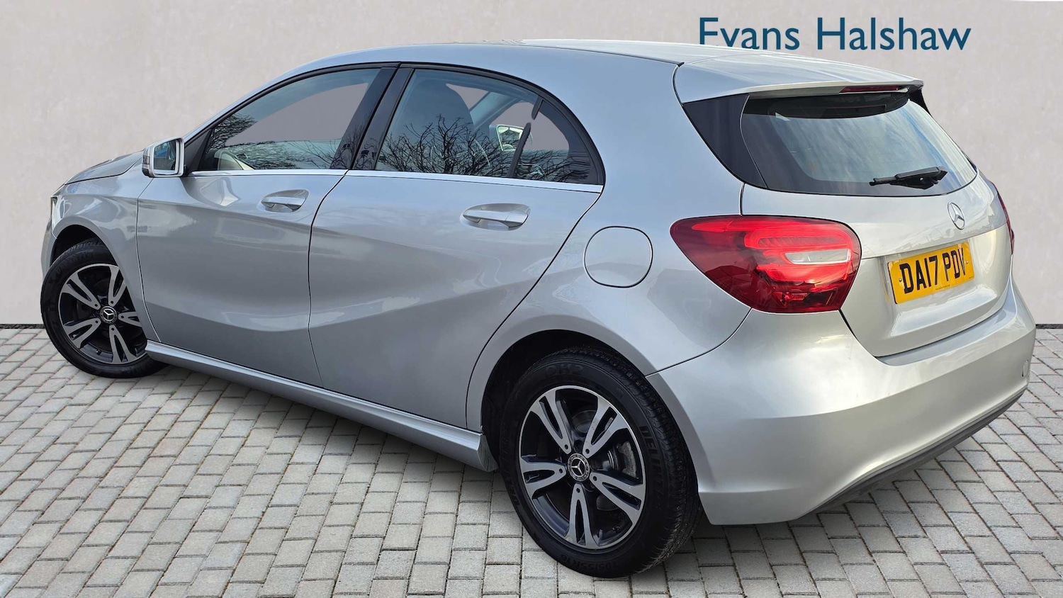 Used Mercedes-Benz A-Class 2017 for sale - 77472585: Photo 2