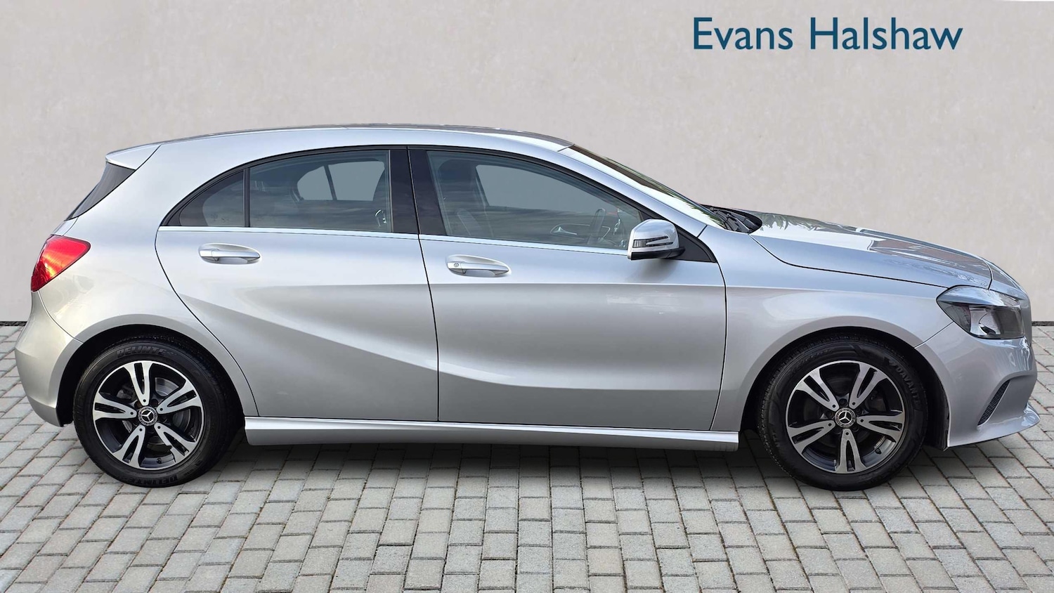 Used Mercedes-Benz A-Class 2017 for sale - 77472585: Photo 4