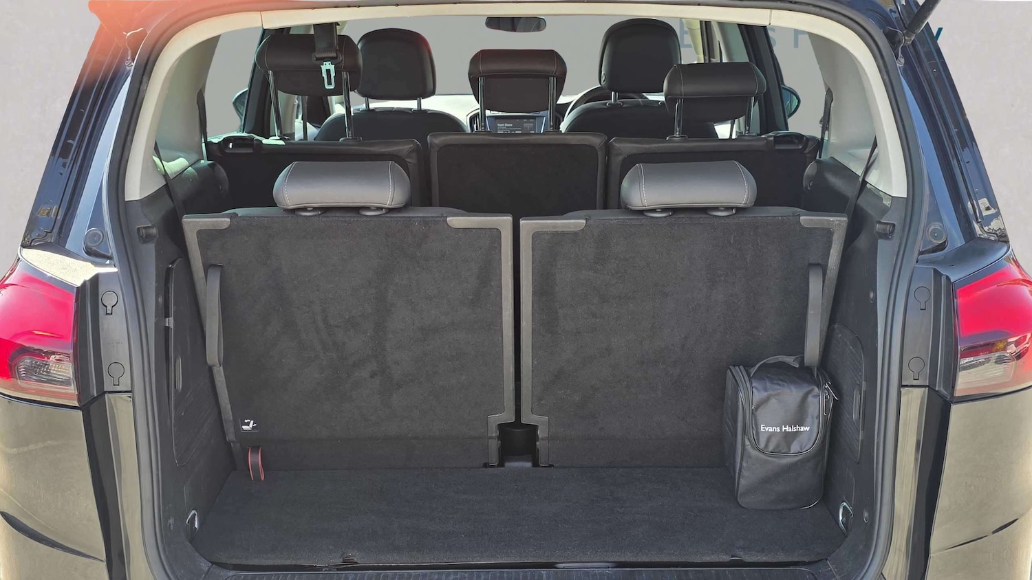 Used Vauxhall Zafira 2018 for sale - 78173427: Photo 6