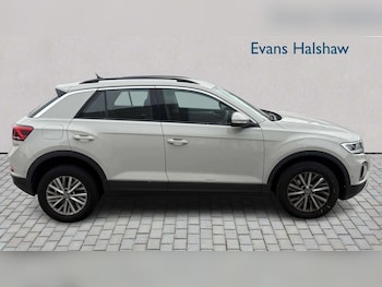 Used Volkswagen T-Roc 2023 for sale - 79109219: Photo