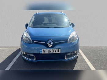Used Renault Grand Scenic 2016 for sale - 75903086: Photo