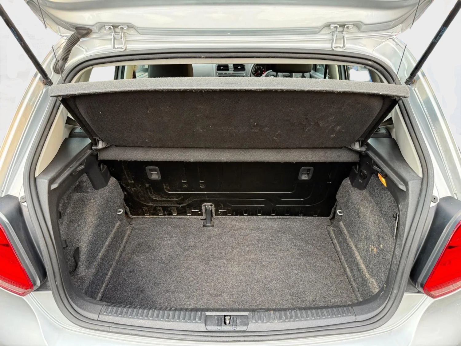 Used Volkswagen Polo 2011 for sale - 76953955: Photo 10