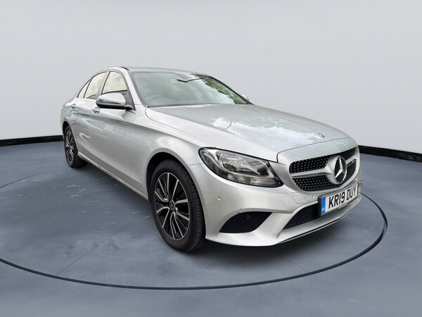 Used Mercedes-Benz C Class 2019 for sale - 75463257: Photo 1