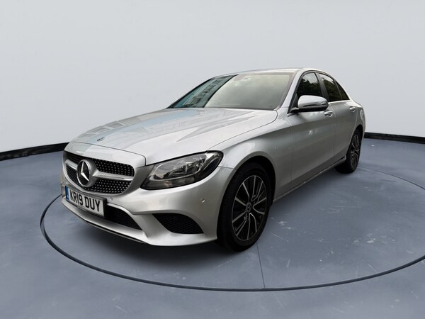 Used Mercedes-Benz C Class 2019 for sale - 75463257: Photo 2
