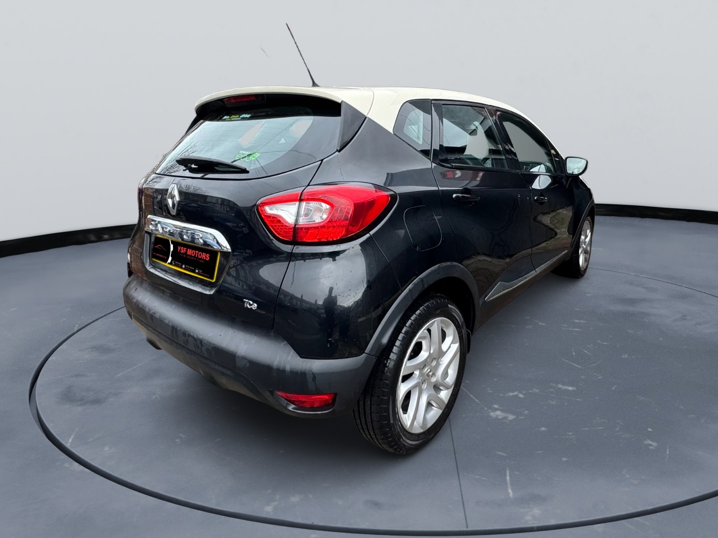 Used Renault Captur 2014 for sale - 76924701: Photo 4