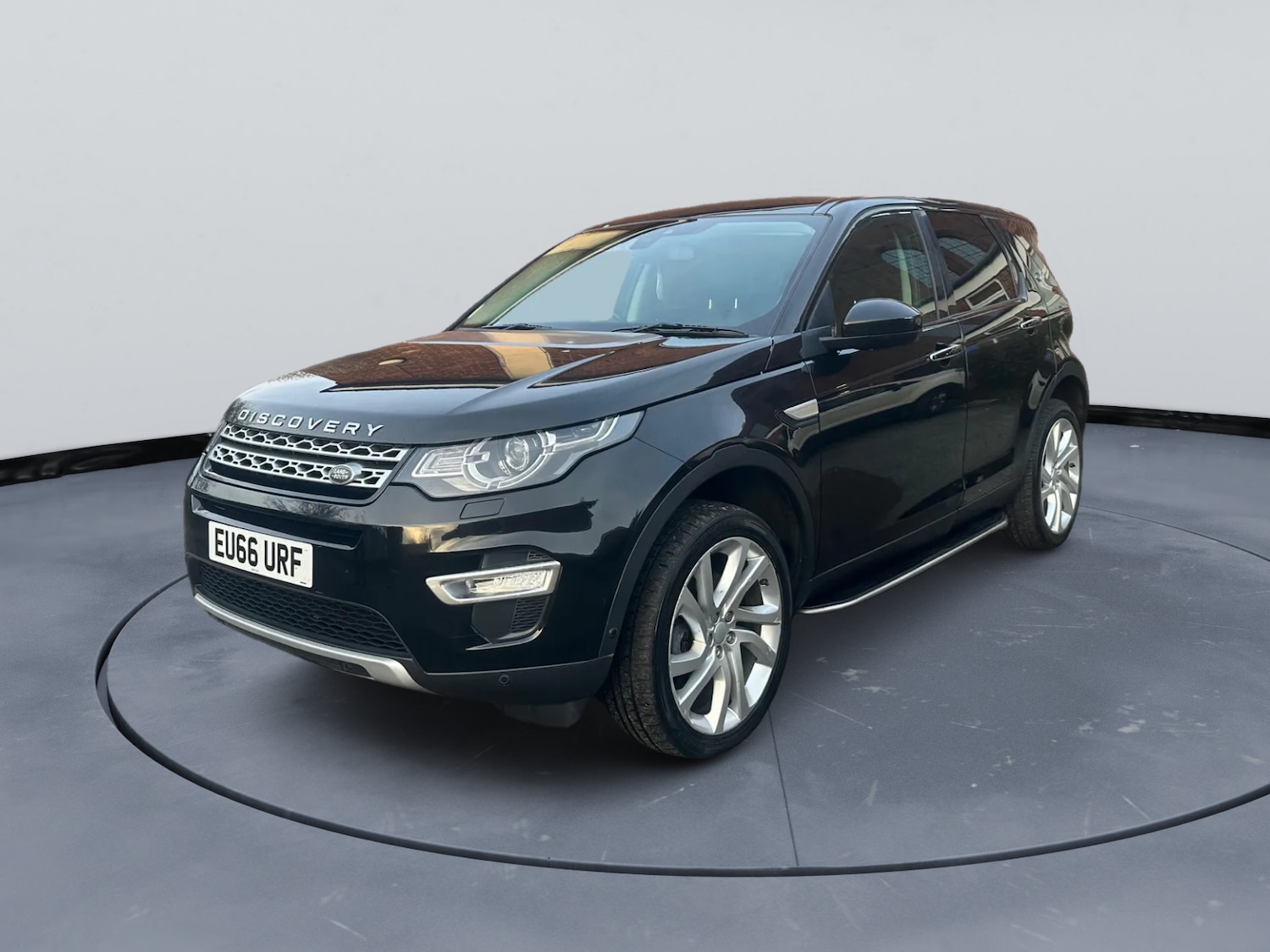 Used Land Rover Discovery Sport 2017 for sale - 76953957: Photo 2