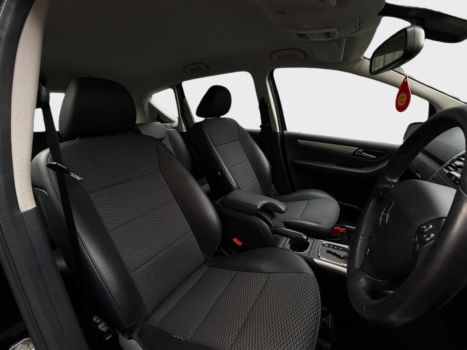 Used Mercedes-Benz A-Class 2009 for sale - 77584677: Photo 7