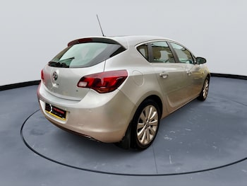 Used Vauxhall Astra 2012 for sale - 77848395: Photo