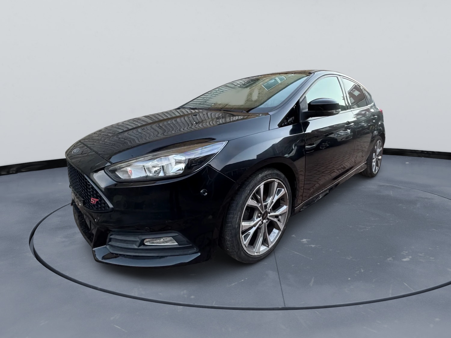 Used Ford Focus 2017 for sale - 76449563: Photo 2