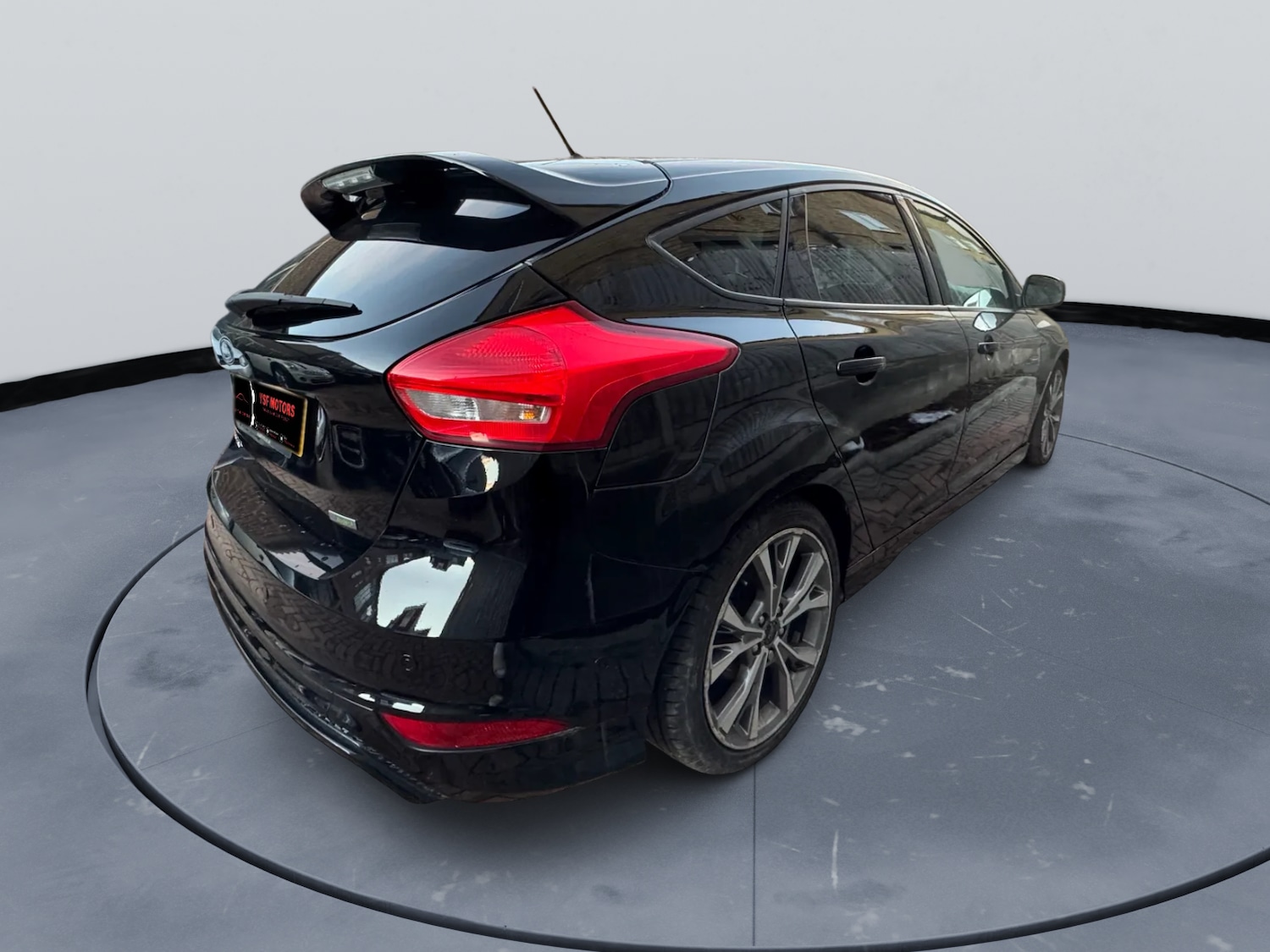 Used Ford Focus 2017 for sale - 76449563: Photo 4