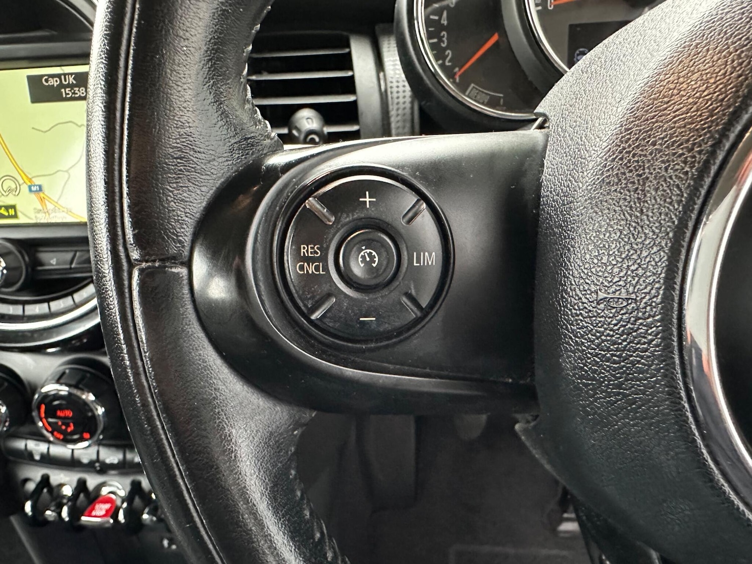 Used MINI Hatch 2017 for sale - 76246897: Photo 31