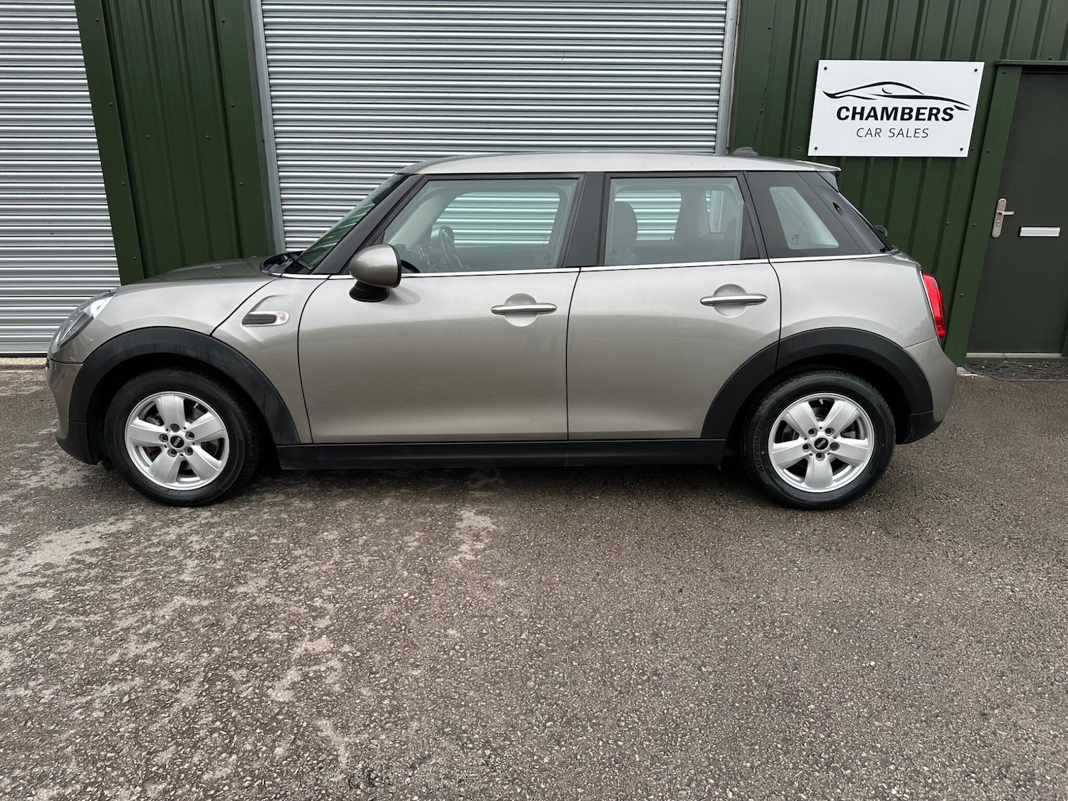 Used MINI Hatch 2017 for sale - 76246897: Photo 9