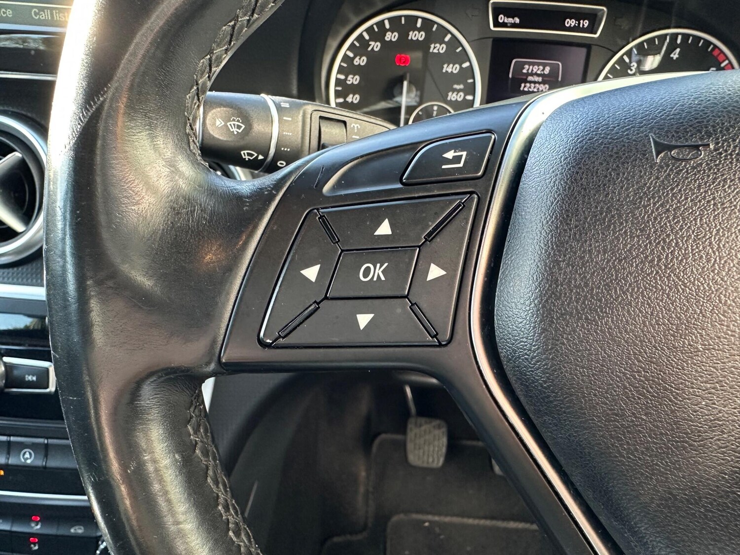 Used Mercedes-Benz A-Class 2015 for sale - 77926162: Photo 30