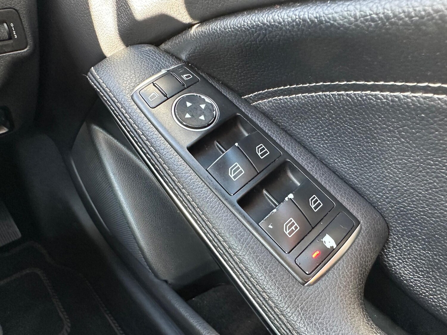 Used Mercedes-Benz A-Class 2015 for sale - 77926162: Photo 33