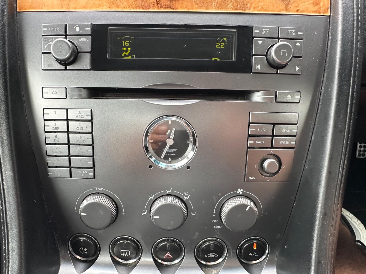 Used Aston Martin DB9 2005 for sale - 76988743: Photo 23