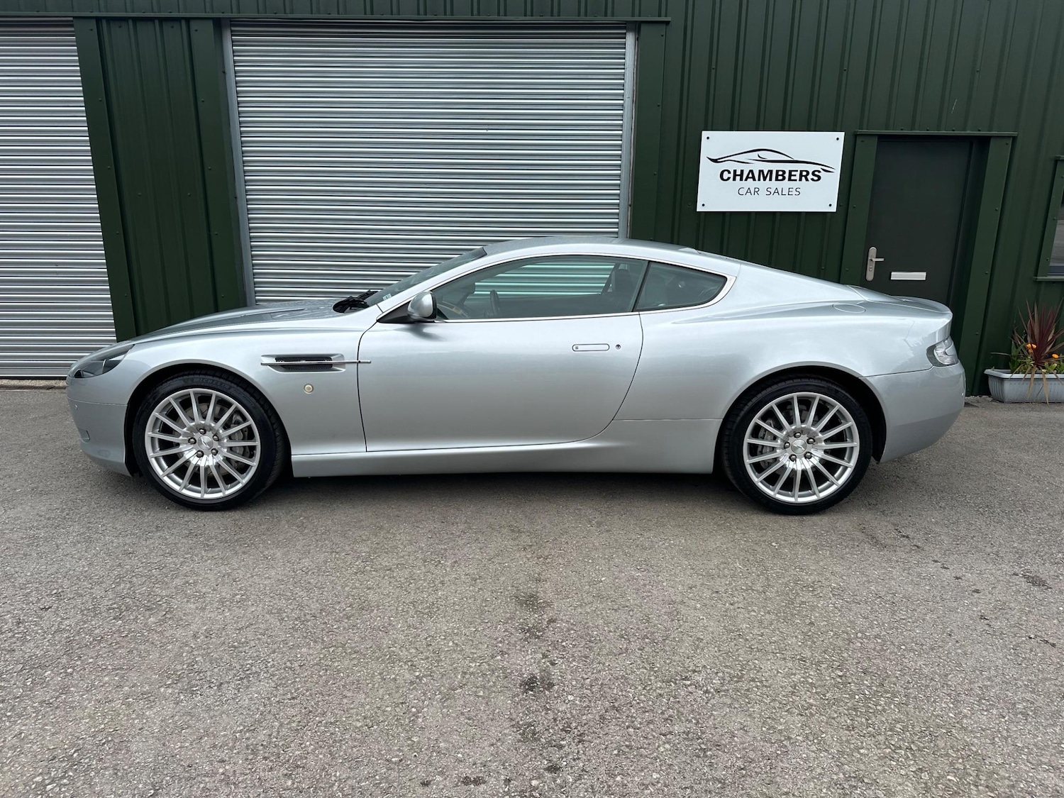 Used Aston Martin DB9 2005 for sale - 76988743: Photo 9