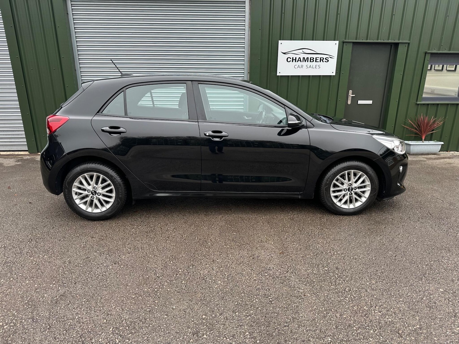 Used Kia Rio 2018 for sale - 76513151: Photo 2