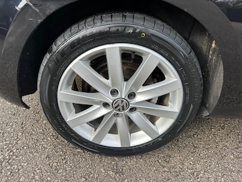 Used Volkswagen Golf 2014 for sale - 76521545: Photo