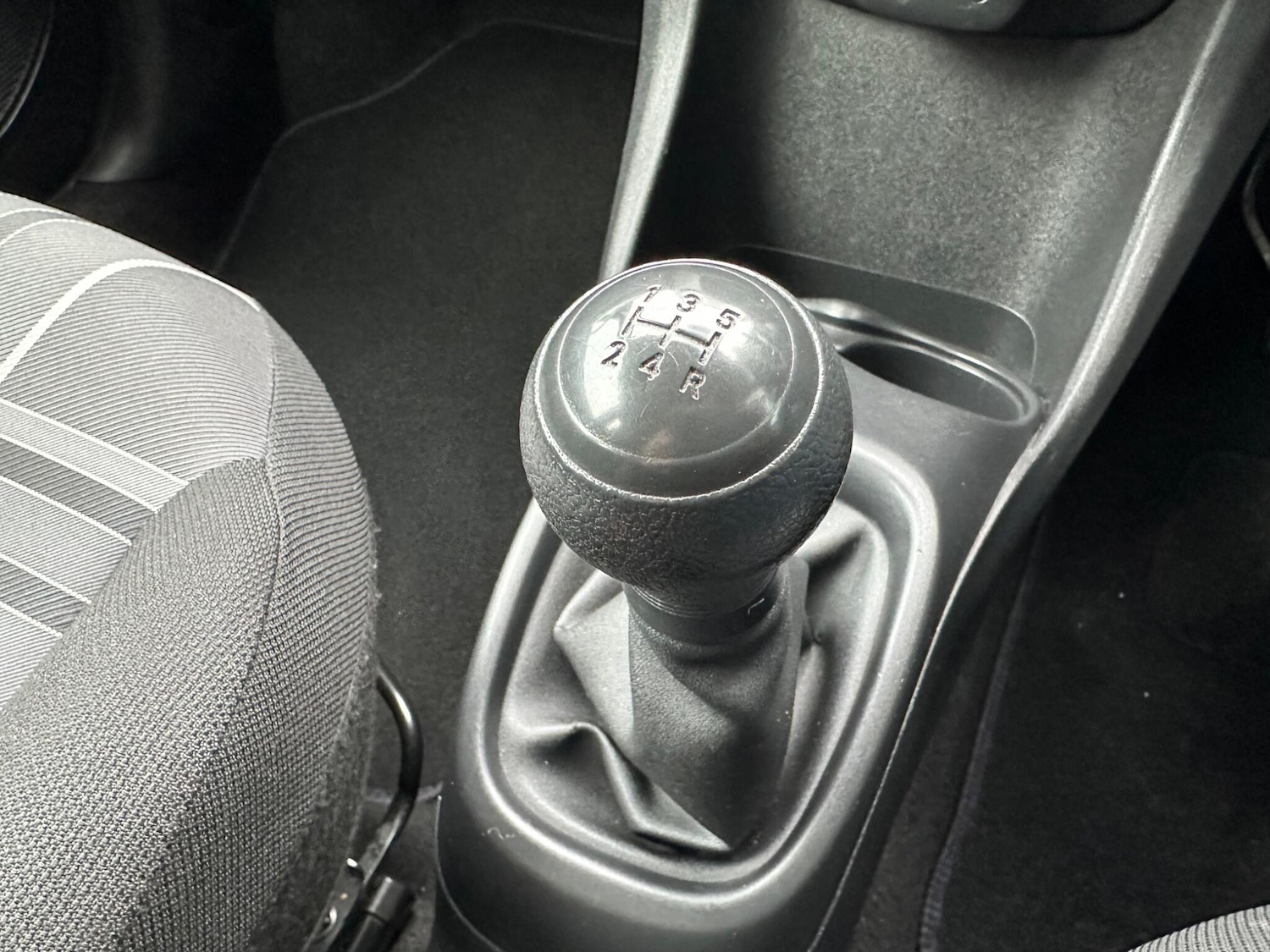 Used Peugeot 108 2016 for sale - 77611955: Photo 24