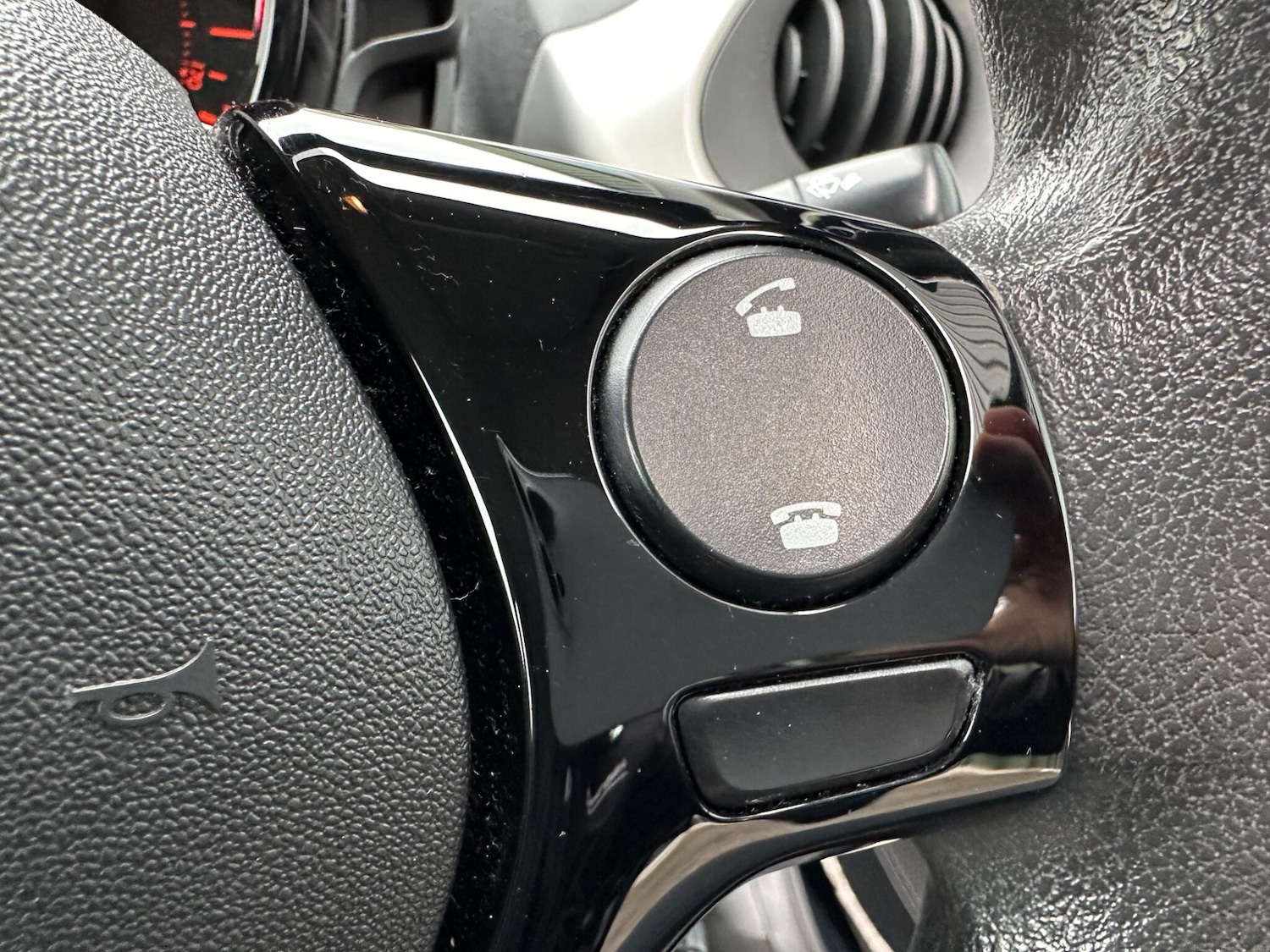 Used Peugeot 108 2016 for sale - 77611955: Photo 27