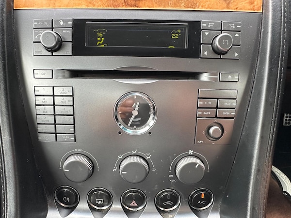 Used Aston Martin DB9 2005 for sale - 75291397: Photo 23