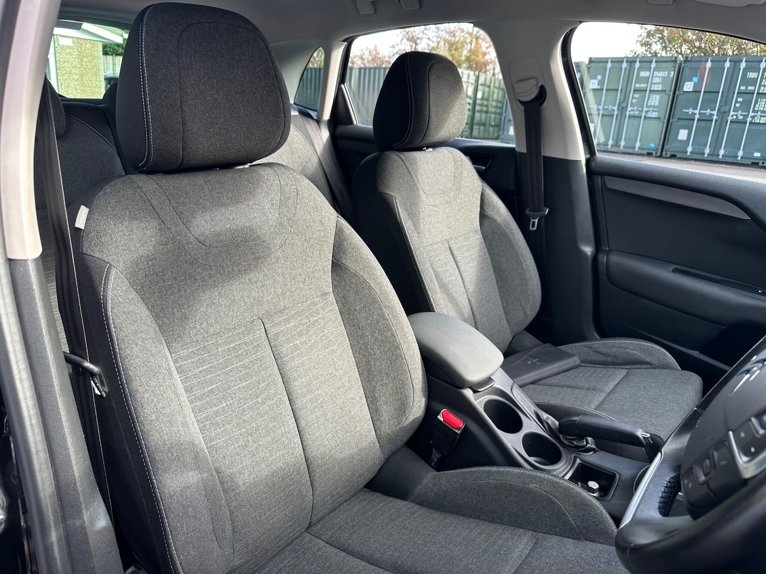 Used Citroen C4 2016 for sale - 76349697: Photo 15