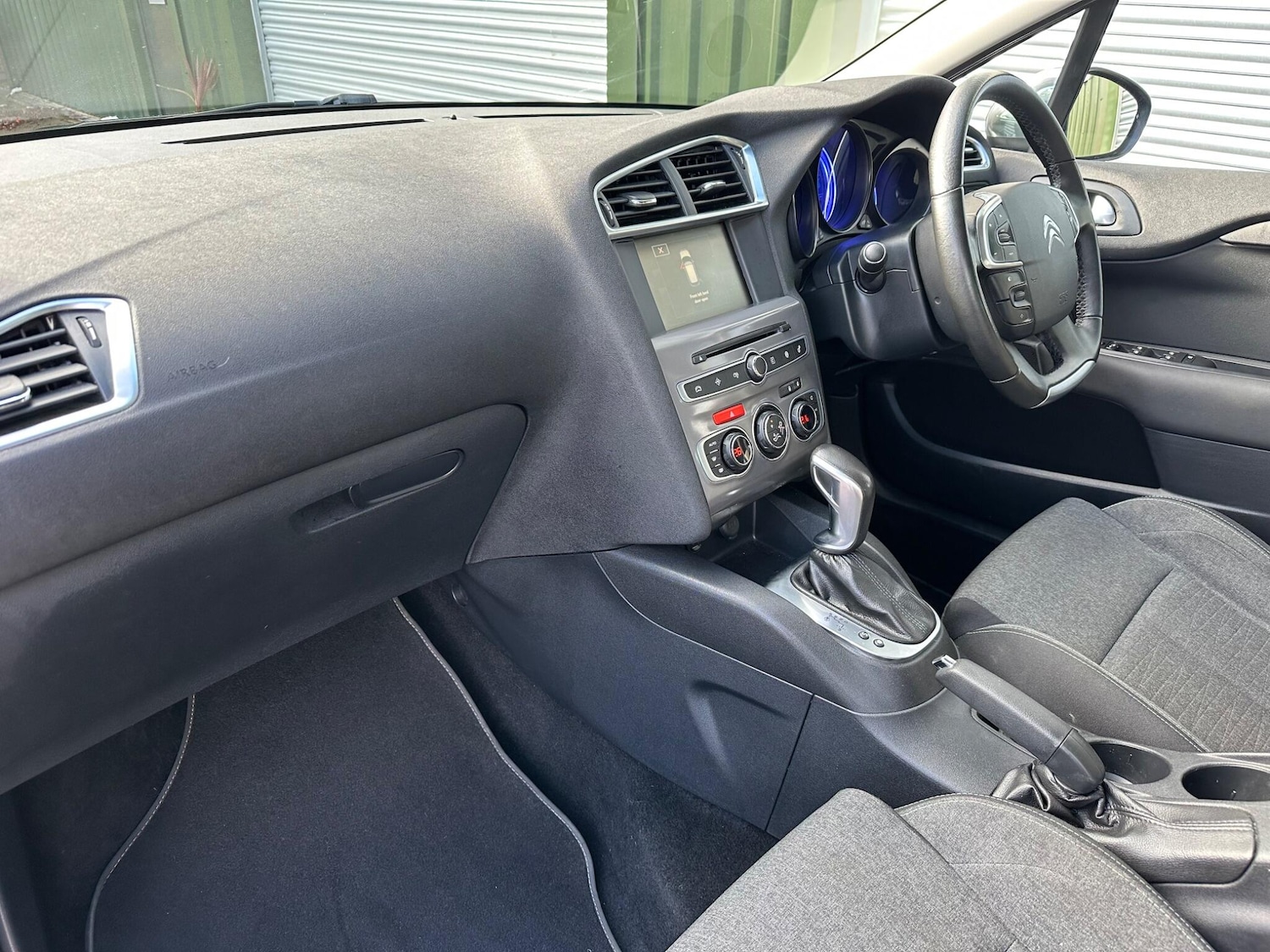 Used Citroen C4 2016 for sale - 76349697: Photo 17